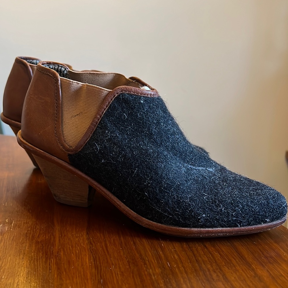 〰️ Matt Bernson Booties 〰️ - Picture 3 of 4